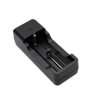 Cargador de pilas Ultrafire CP-UL-186501C2A — foto 2
