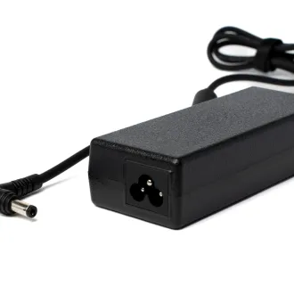 Cargador para notebook Toshiba 19V 3.95A 75W pin 5.5 X 2.5 — foto 2